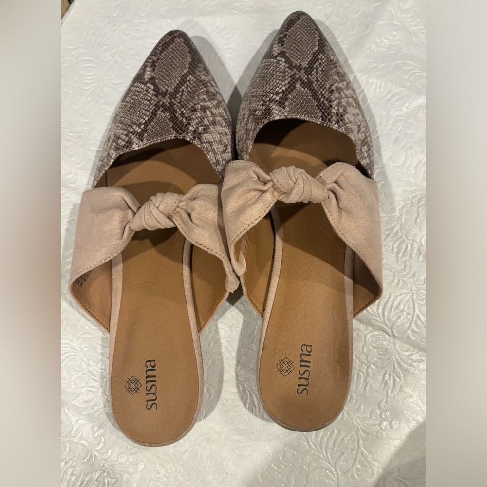Women’s Susina open back pointy toe snake print shoes